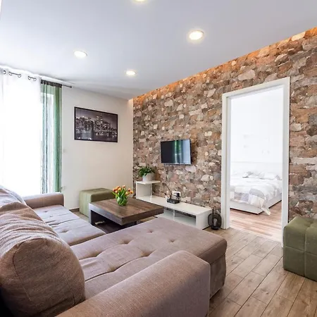 Apartment Charming Ines *