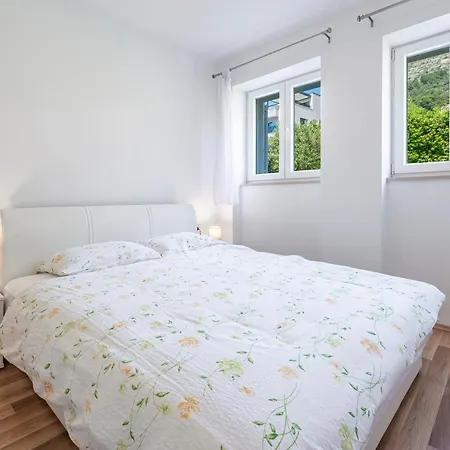 Charming Ines Apartman